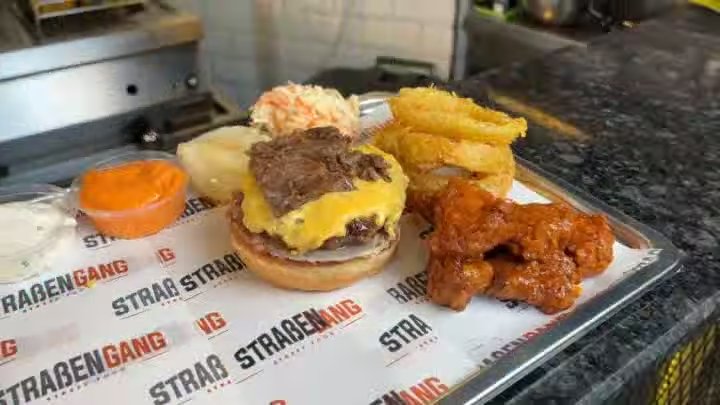 Derin Köfte&Burger — from a video