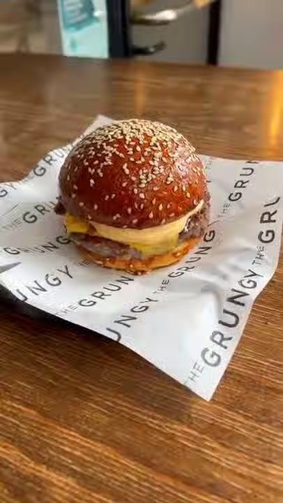 Grungy Burger burger
